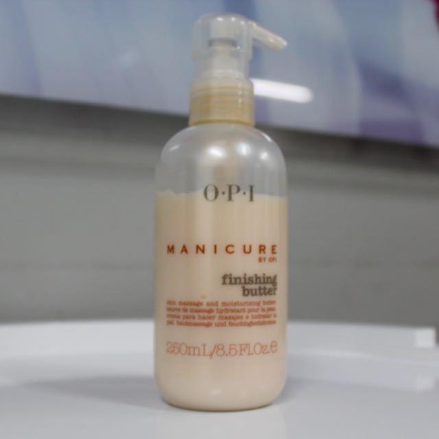 OPI manicure