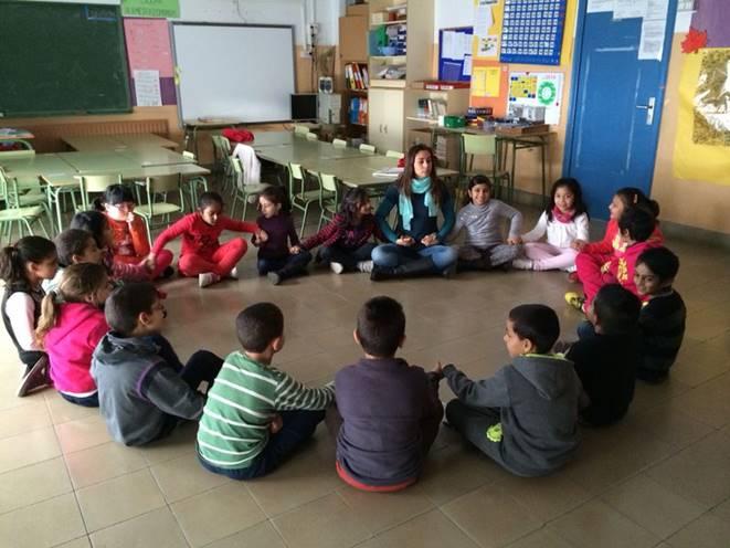 Cuando trabajaba de maestra en la escuela.