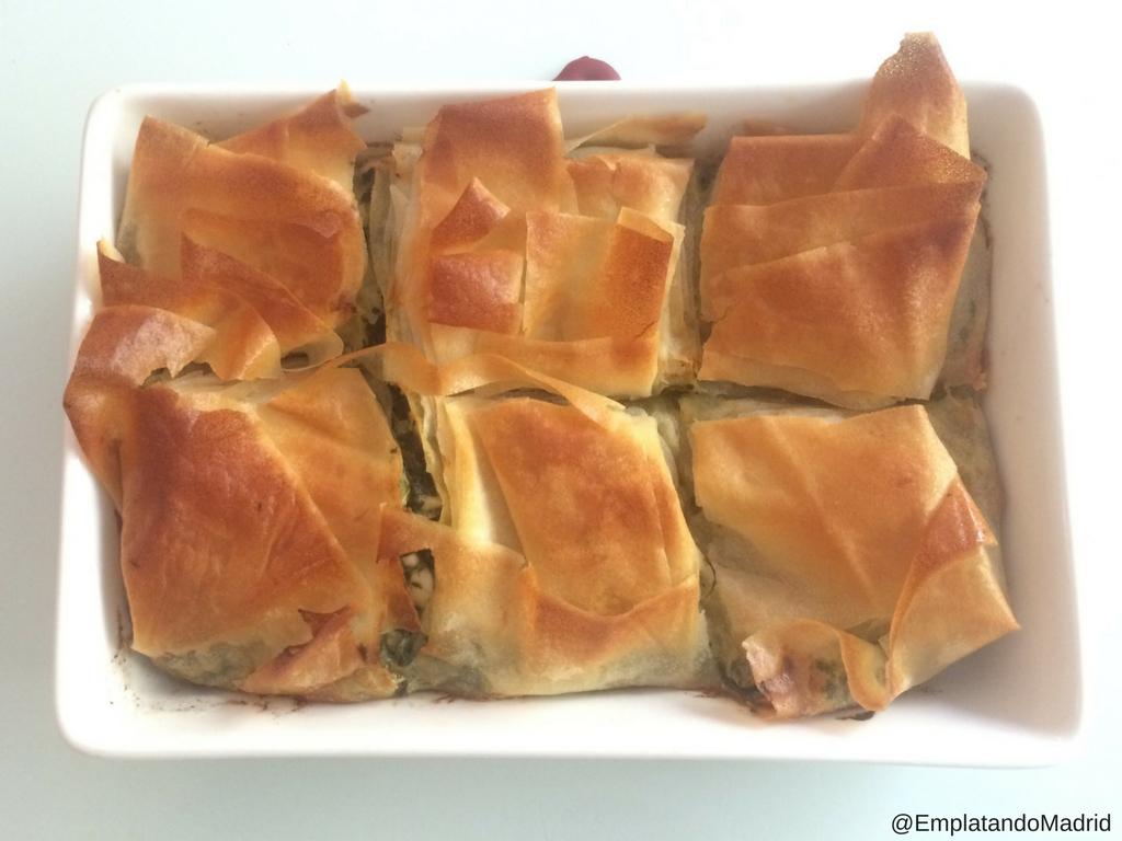 Así sale la spanakopita del horno