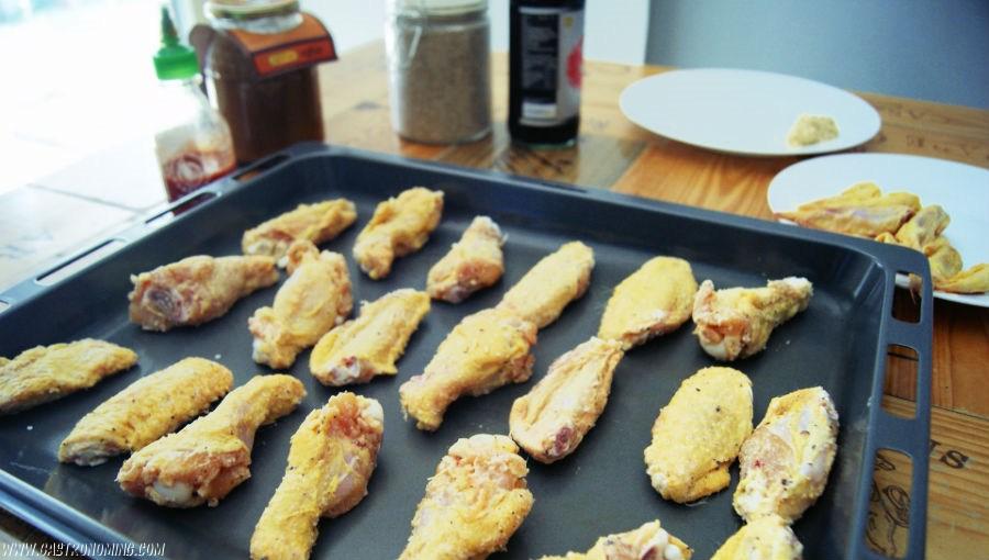 Alitas de pollo con sriracha y miel