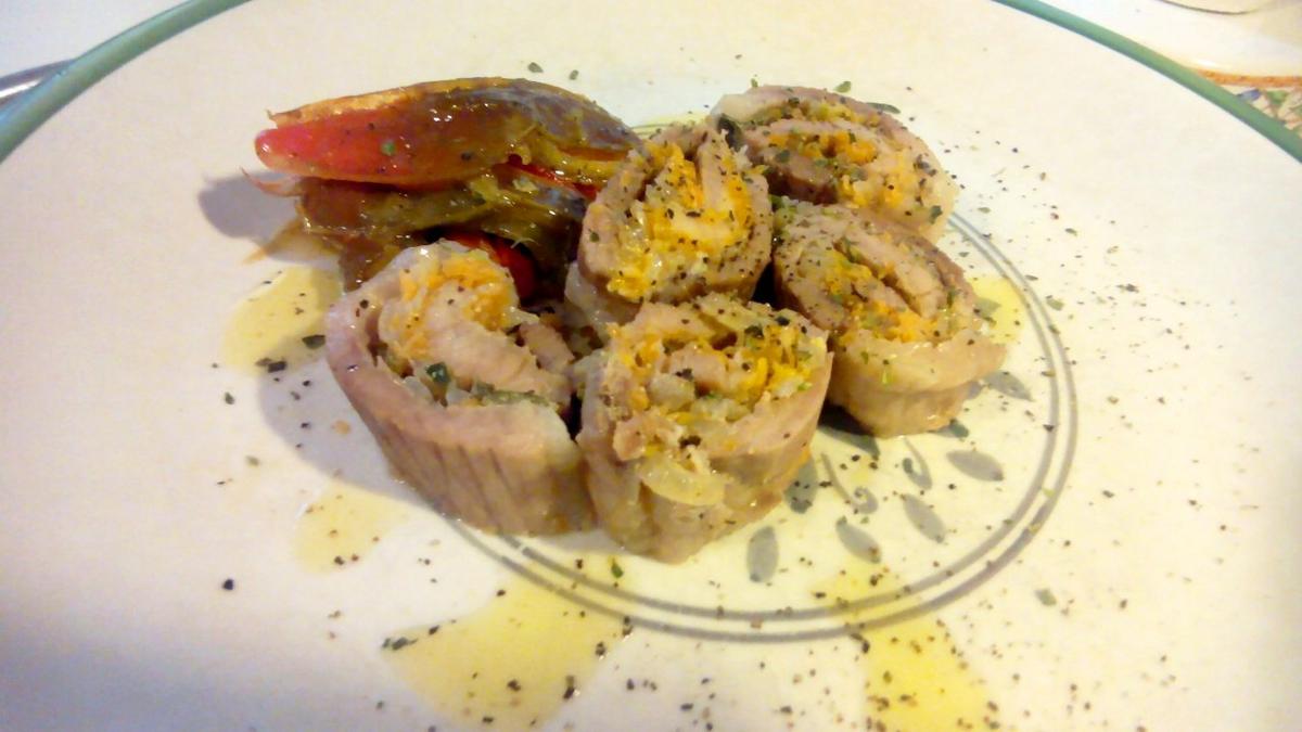 Chuletas de cabeza rellenas - Involtino di prosciutto di maiale - Pork and pepper stew recipe