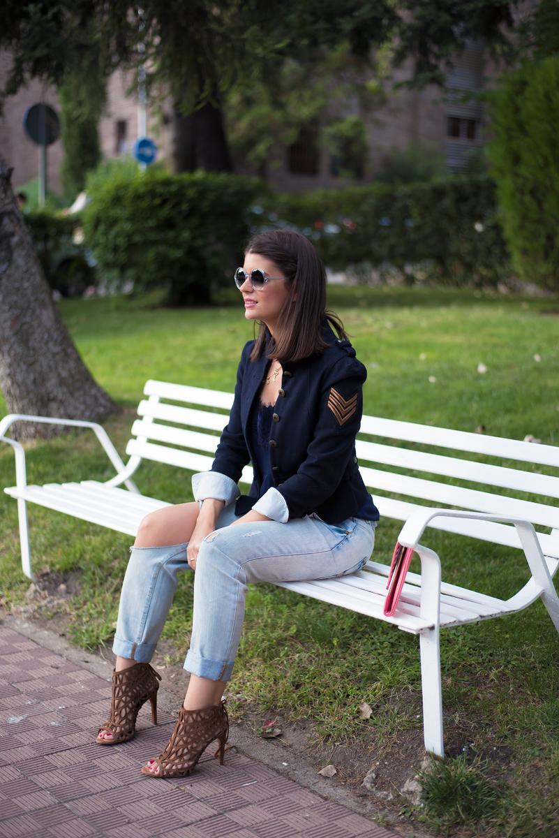 look con chaqueta militar