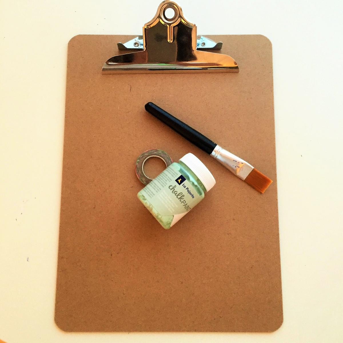 01-clipboard-personalizado-con-chalkpaint-material-necesario