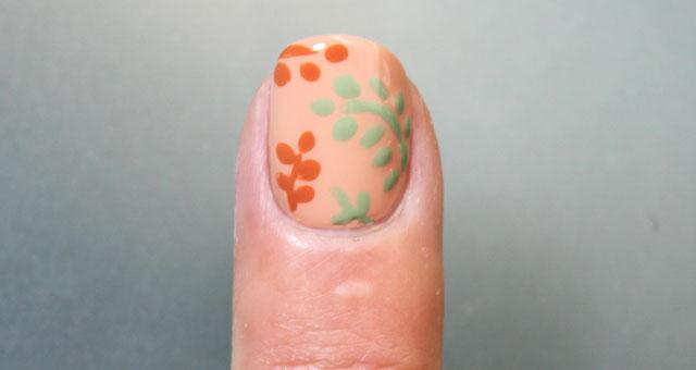 uñas decoradas hojas paso a paso
