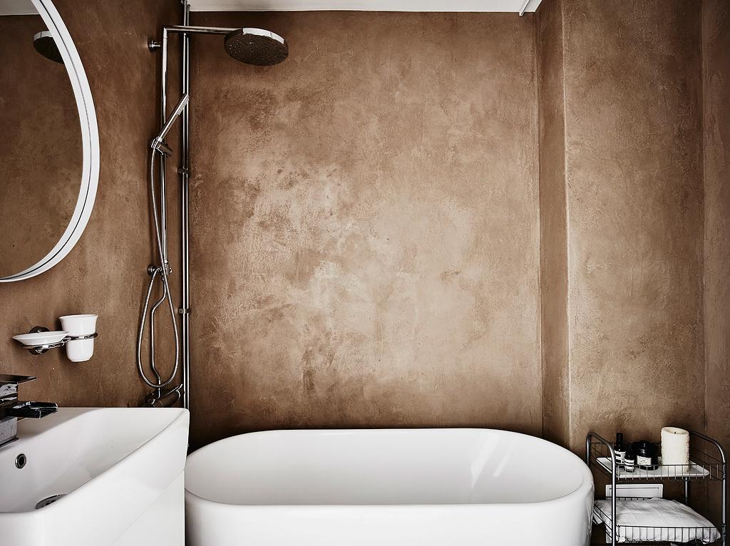 Ideas_de_decoración_para_espacios_reducidos_mini_ducha_baño