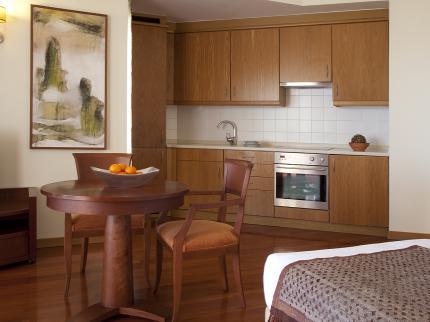 solplay-hotel-de-apartamentos-linda-a-velha-lisboa_270920111422386595