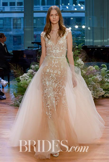 monique-lhuillier-wedding-dresses-fall-2017-008