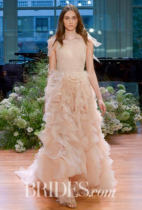 monique-lhuillier-wedding-dresses-fall-2017-012