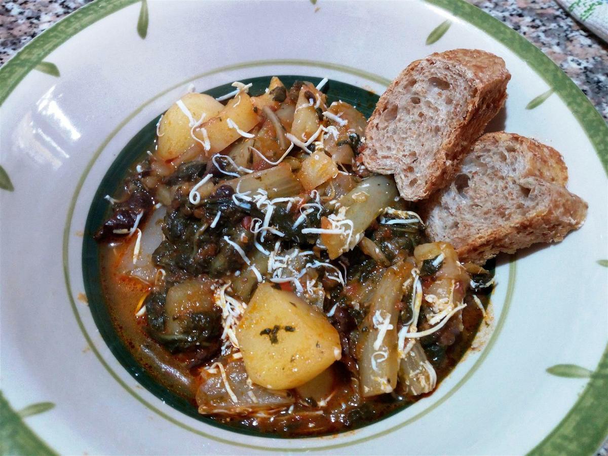 Acelgas con patatas y tomates - Bietole con patate e pomodori - Swiss Chard with Potatoes and tomatoes