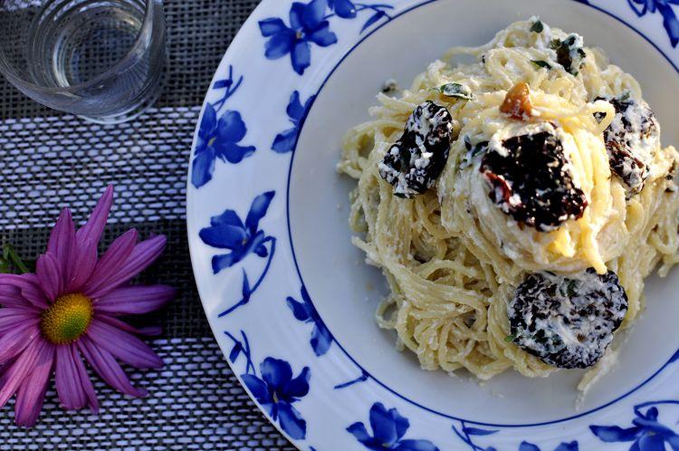 spaghetti-con-tomates-secos-en-aceite-y-ricotta-09