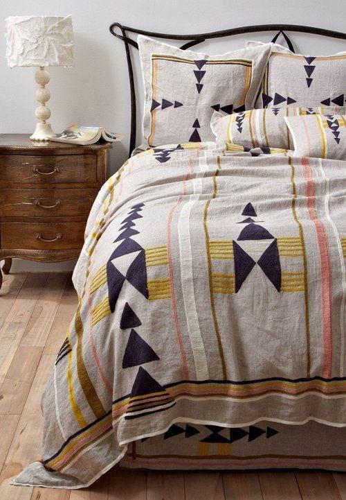 como-vestir-una-cama-para-hacerla-protagonista-del-dormitorio-16