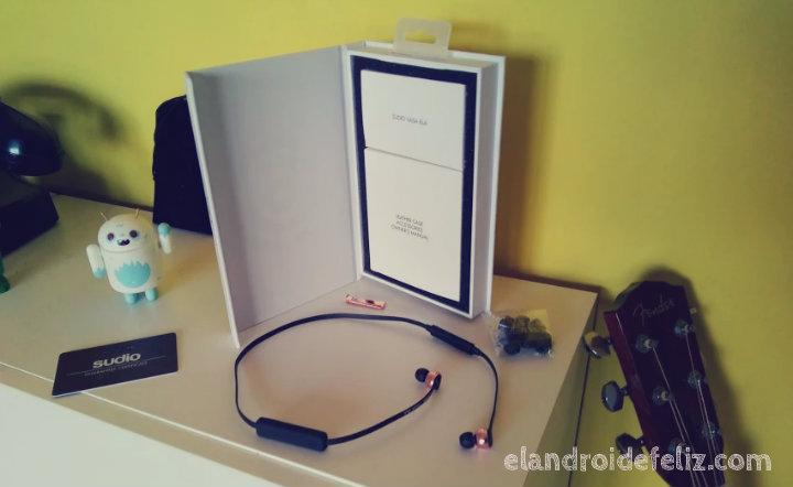 auriculares bluetooth sudio vasa bla inalámbricos análisis review reseña comprar descuento cupones calidad premium bajos agudos cables lisos dorado estilo clase elegante
