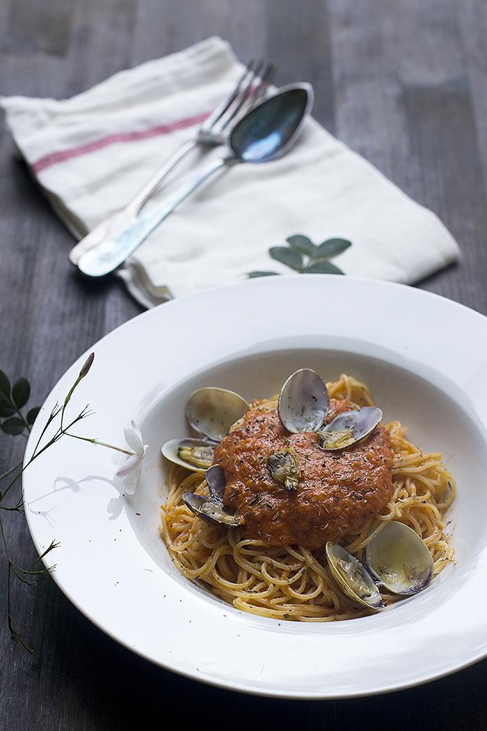 pasta al vodka con almejas