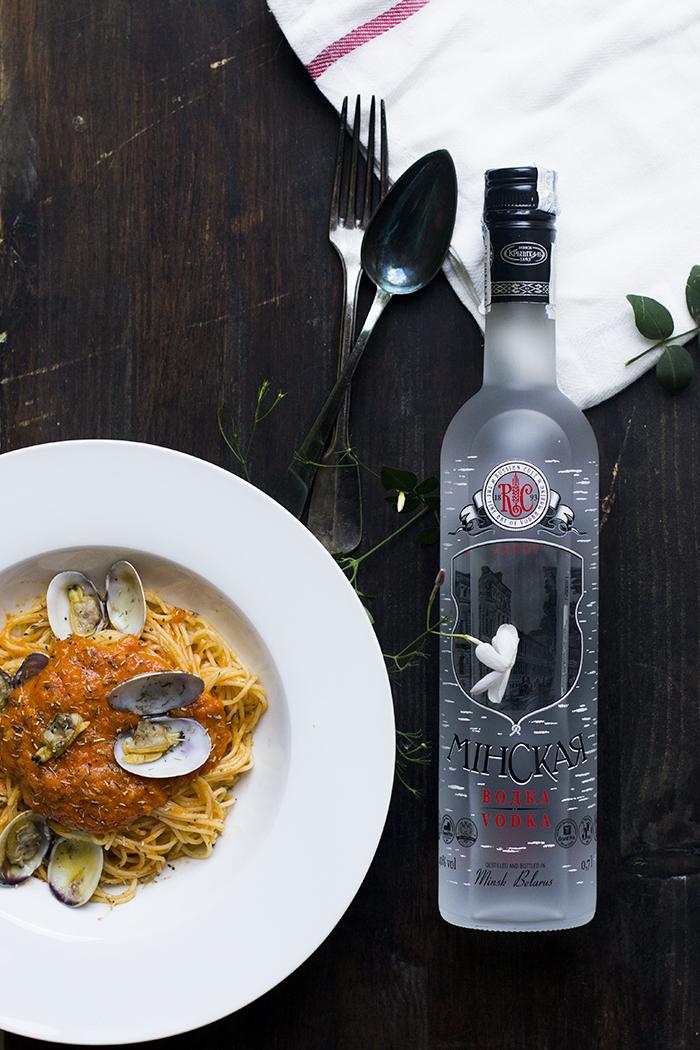 pasta al vodka con almejas