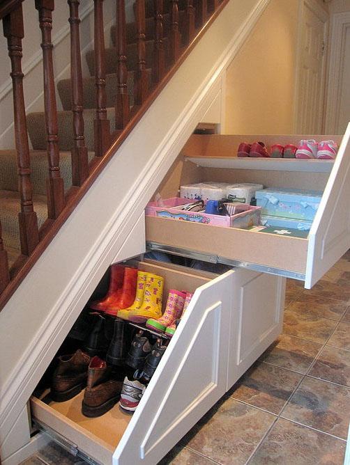 armarios-hueco-escaleras-zapatero