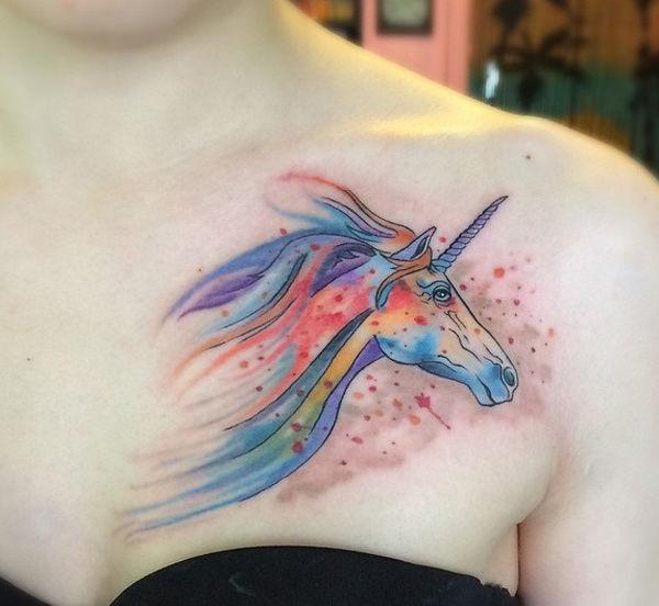 Tatuajes de unicornios acuarela