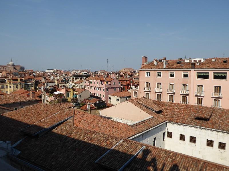 p1000638
