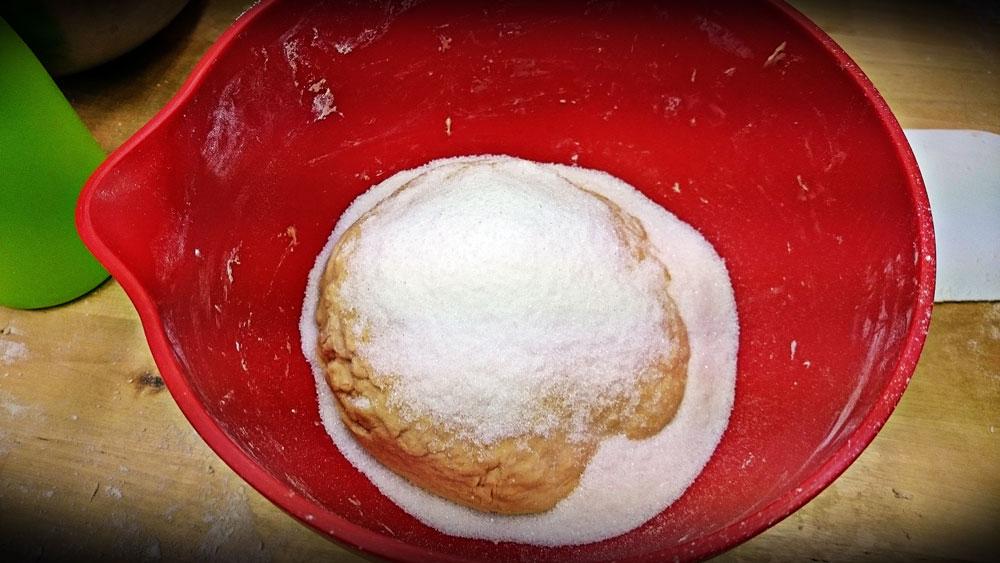 que-ingredientes-lleva-el-roscon-de-reyes