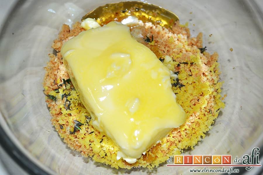 Coles de Bruselas con mantequilla de avellanas, añadimos la mantequilla