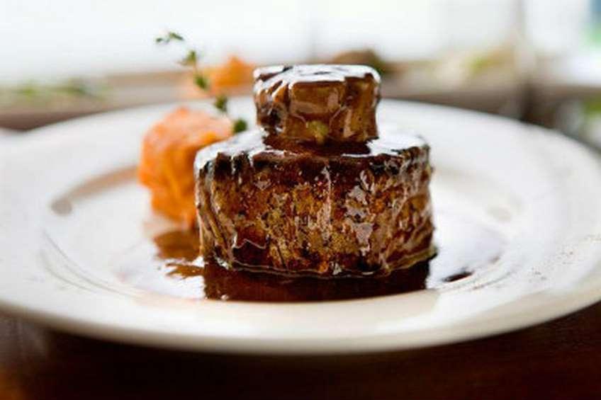solomillo-con-foie-reduccion-pedro-ximenez.jpg