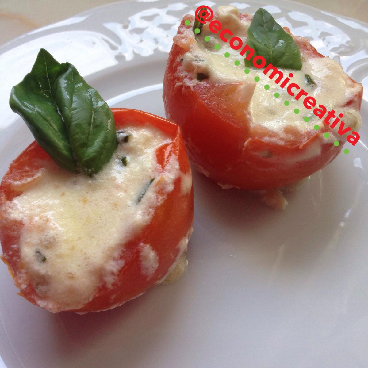 Tomates rellenos calientes