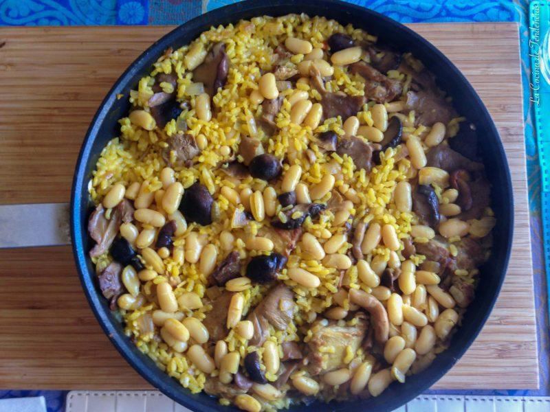 Arroz con setas y costillejas