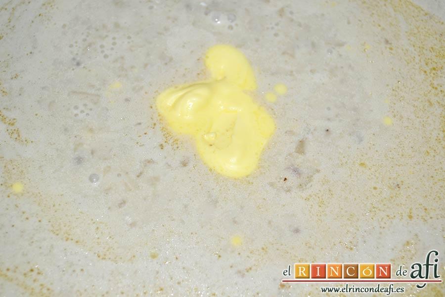 Solomillo de ternera con salsa de brandy, añadir una nuez de mantequilla