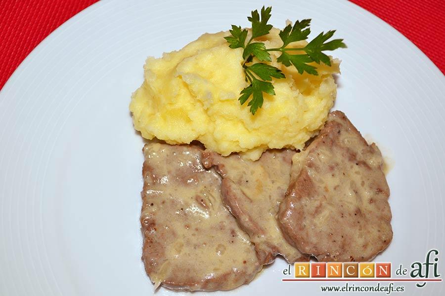 Solomillo de ternera con salsa de brandy, sugerencia de presentación