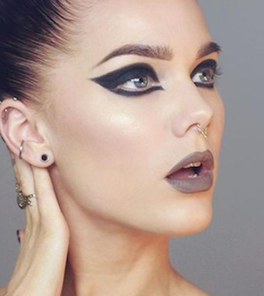 maquillaje de noche dramatico