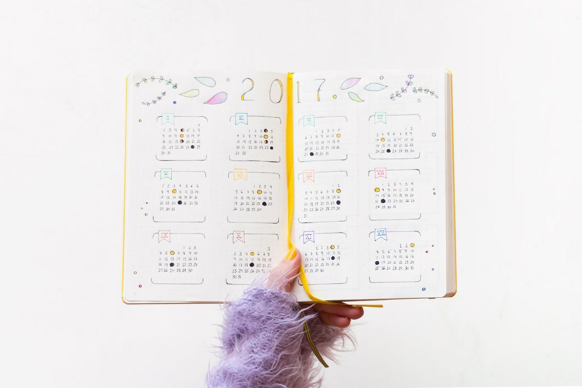 Bullet Journal calendar - Leuchtturm, visto en "I am a Mess Blog"