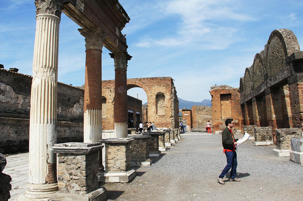 Foro Romano en Pompeya (Nápoles)