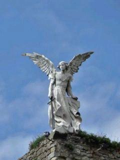 Ángel custodio, cementerio de comillas Cantabria