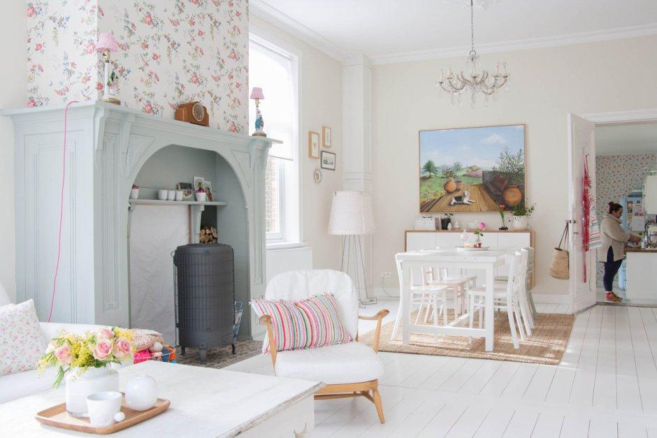 casa nordica en tonos pastel