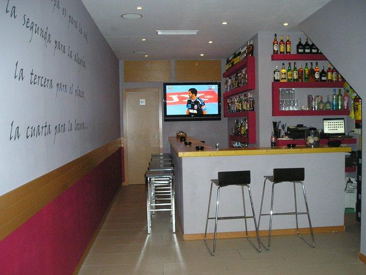 71695_104702419597250_8073958_n