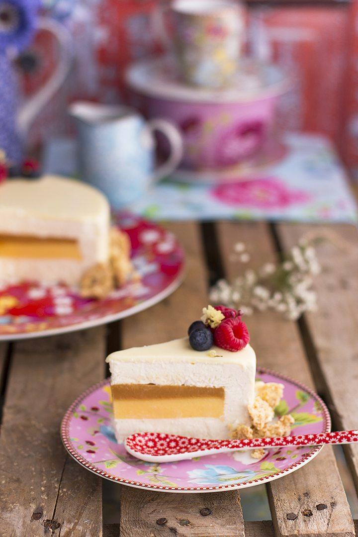 Tarta de vainilla, caramelo y naranja