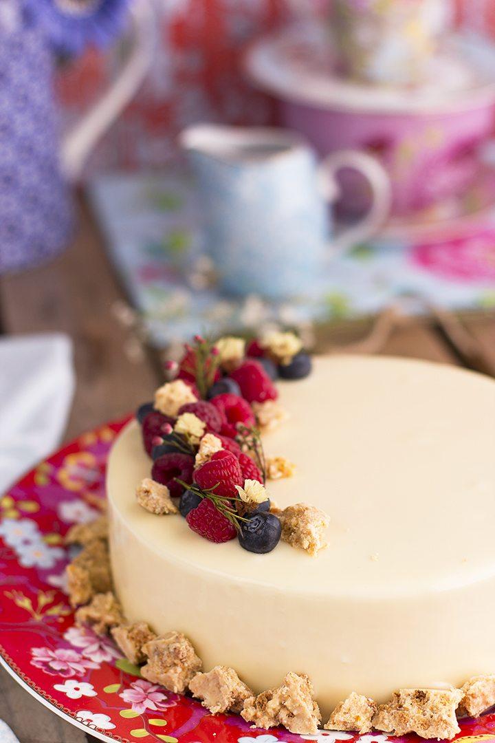 Tarta de vainilla, caramelo y naranja