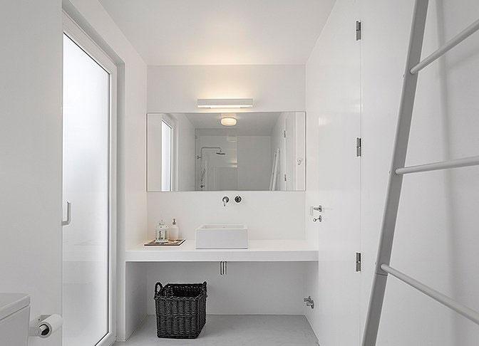 white_housecabin_portugal_19