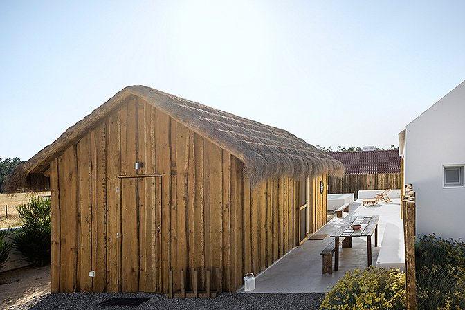 white_housecabin_portugal_5