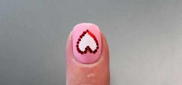 decoración de uñas con corazones san valentin paso a paso