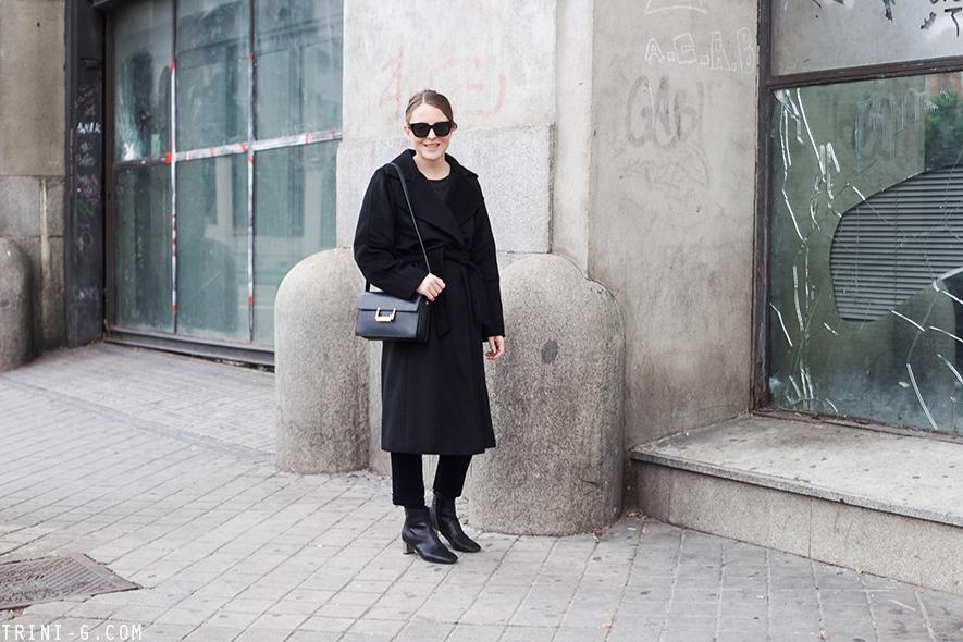 Trini |MaxMara Manuela coat Saint Laurent Lulu bag