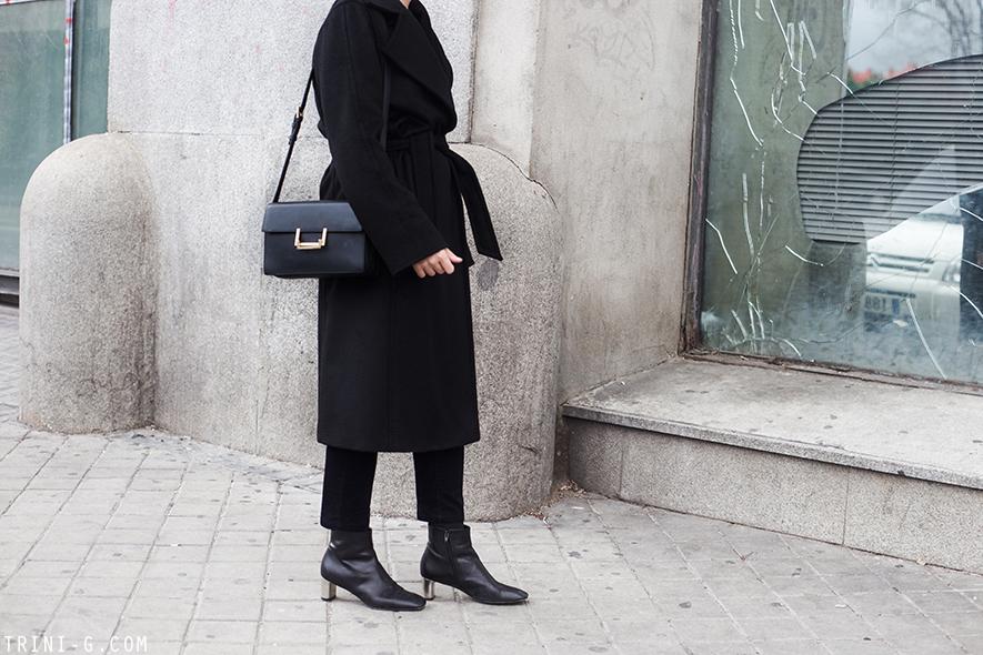 Trini |MaxMara Manuela coat Saint Laurent Lulu bag