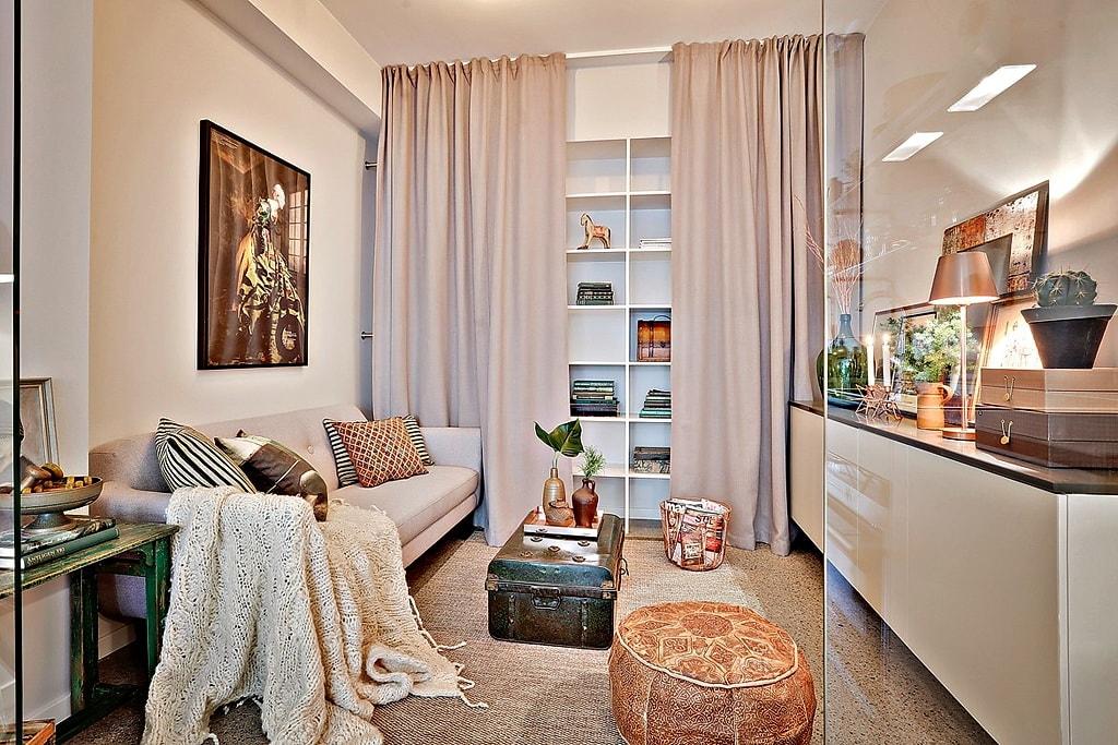 Tabiques_acristalados_para_mini_piso_decoinspiración_salón_convertible_dormitorio