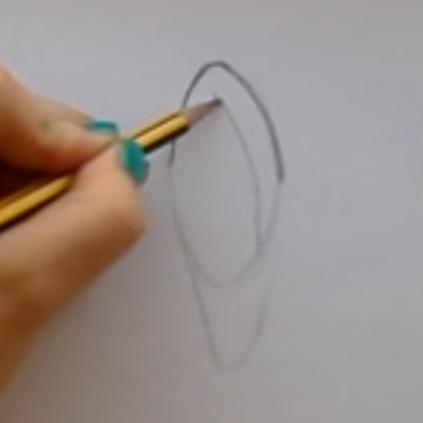 paso 3 para aprender a dibujar orejas de frente