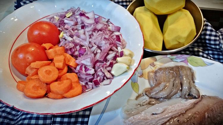 Ingredientes para sepia guisada