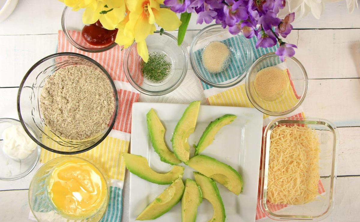 receta saludable de aguacate horneados con salsa ligera saludable y baja en calorías