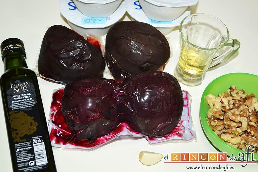 Ensaladilla de remolacha o patzarosalata, preparar los ingredientes