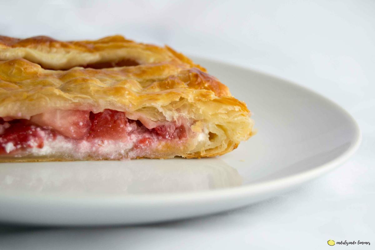 Hojaldre fresas requesón