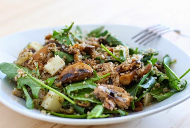 Ensalada de espinacas y quinoa