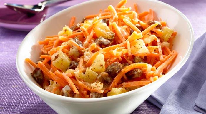 ensalada de manzanaa, zanahoria y piña