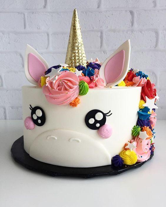 torta decorada para fiestas de unicornios